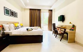 Bluo Studio1 Golf Course Road, Gym, Balcony Garden