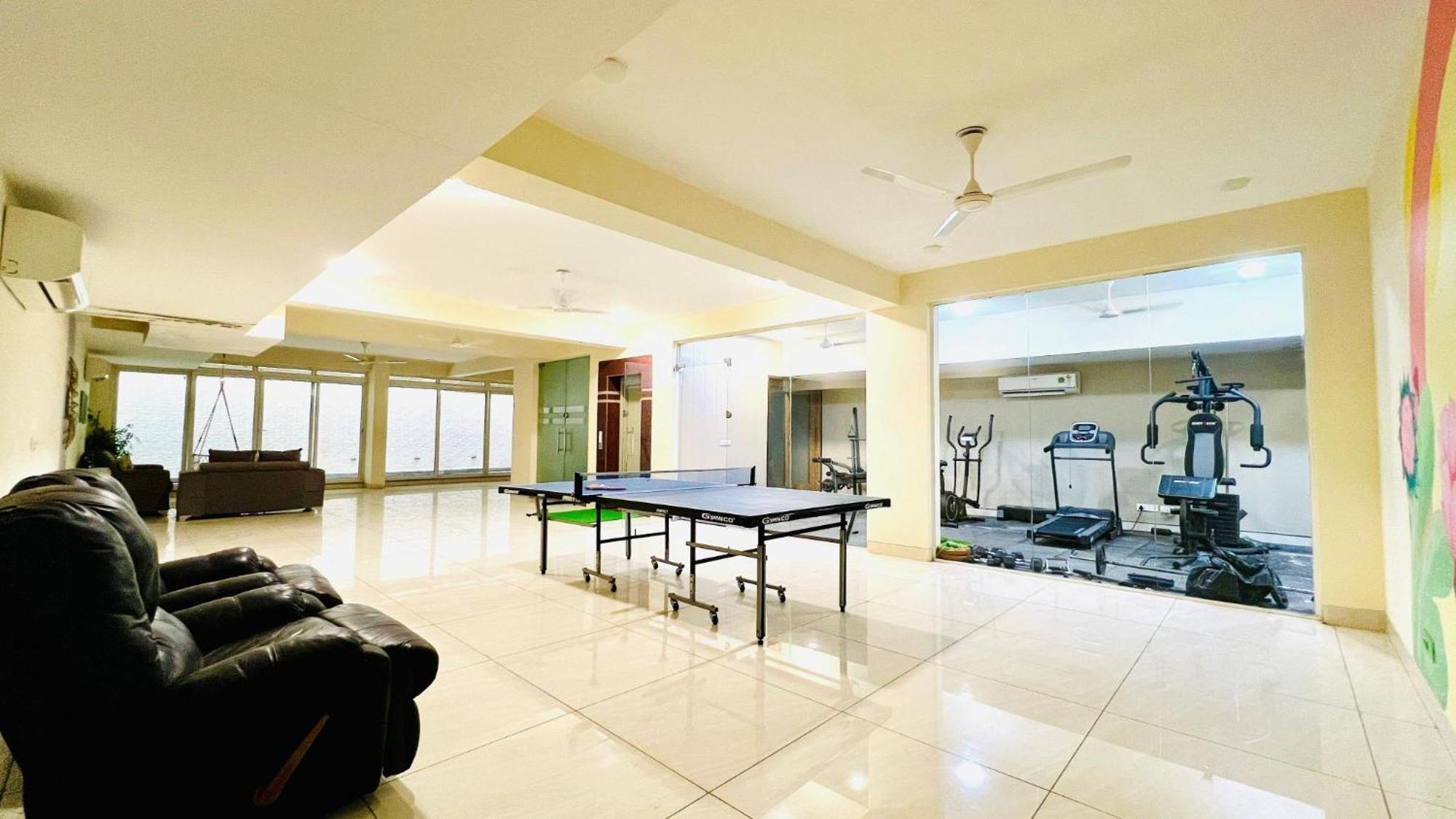 Bluo Studio1 Golf Course Road, Gym, Balcony Garden Gurgaon Exterior photo
