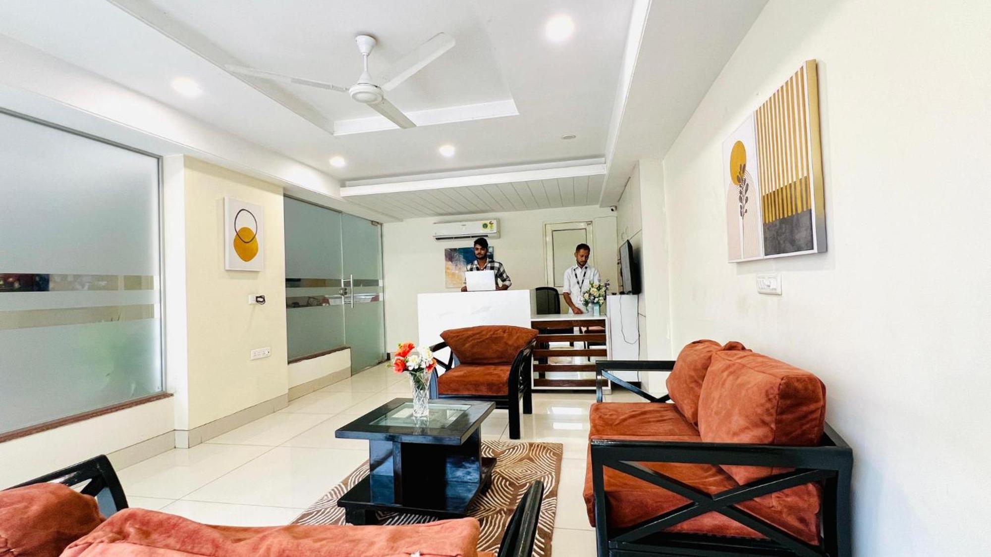 Bluo Studio1 Golf Course Road, Gym, Balcony Garden Gurgaon Exterior photo