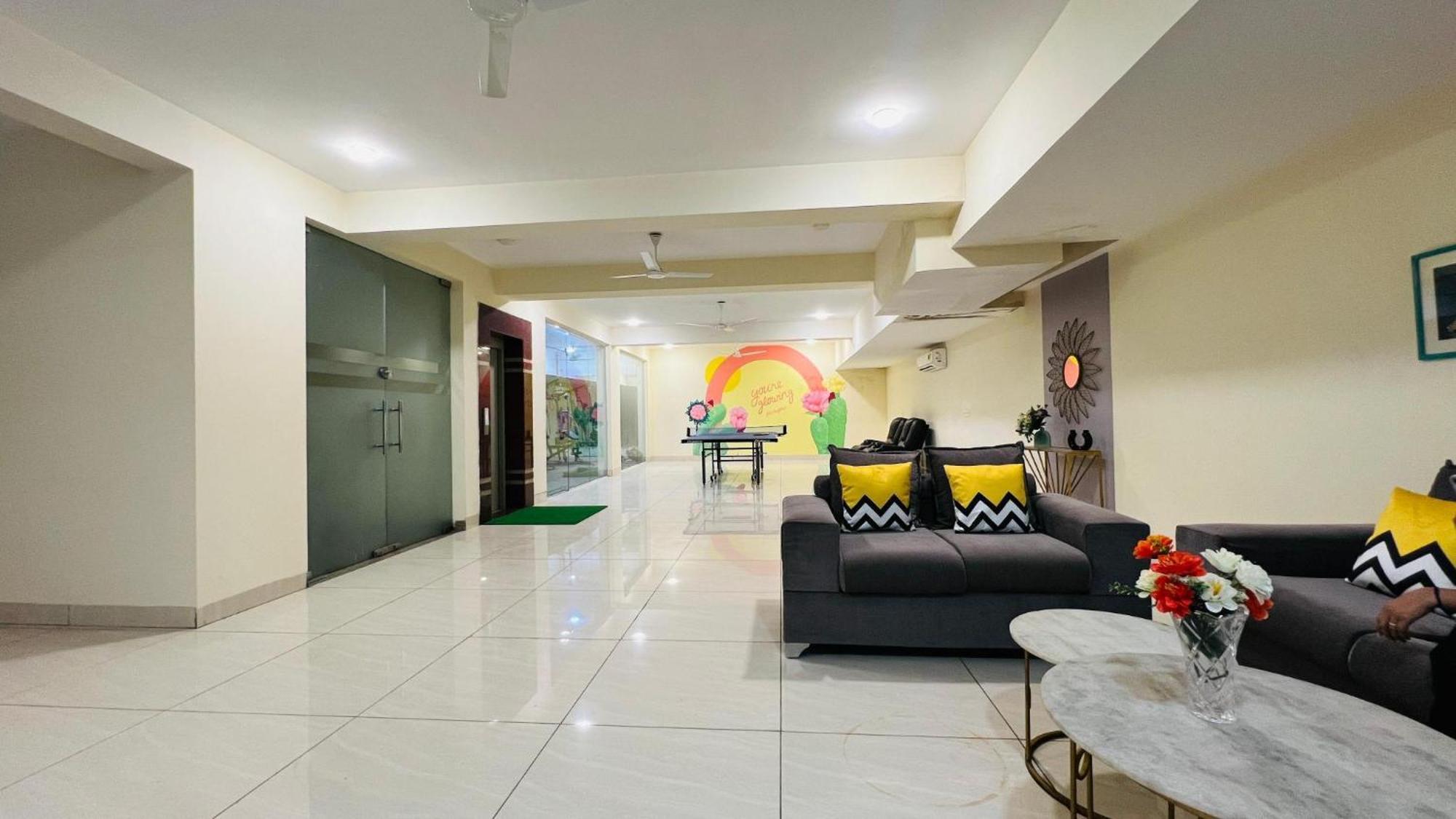 Bluo Studio1 Golf Course Road, Gym, Balcony Garden Gurgaon Exterior photo